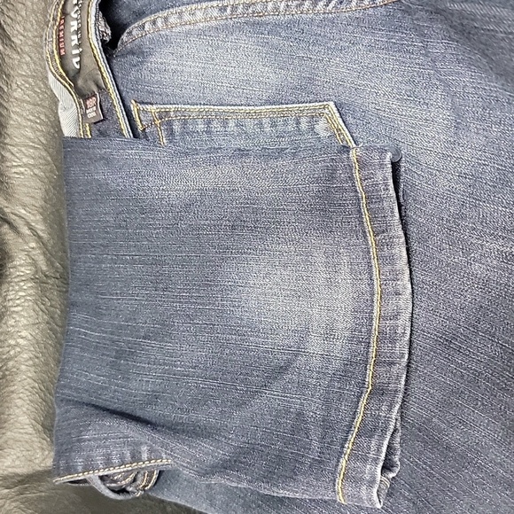 Torrid button and zipper fly jeans size 18R Elastic waist. - Picture 13 of 13